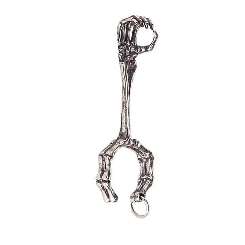Smoke King Vintage Skull Hand Clip Cigarette Ring | Retro Finger Clip Holder | Unique Smoking Accessory for Men & Women | Collectible Gift
