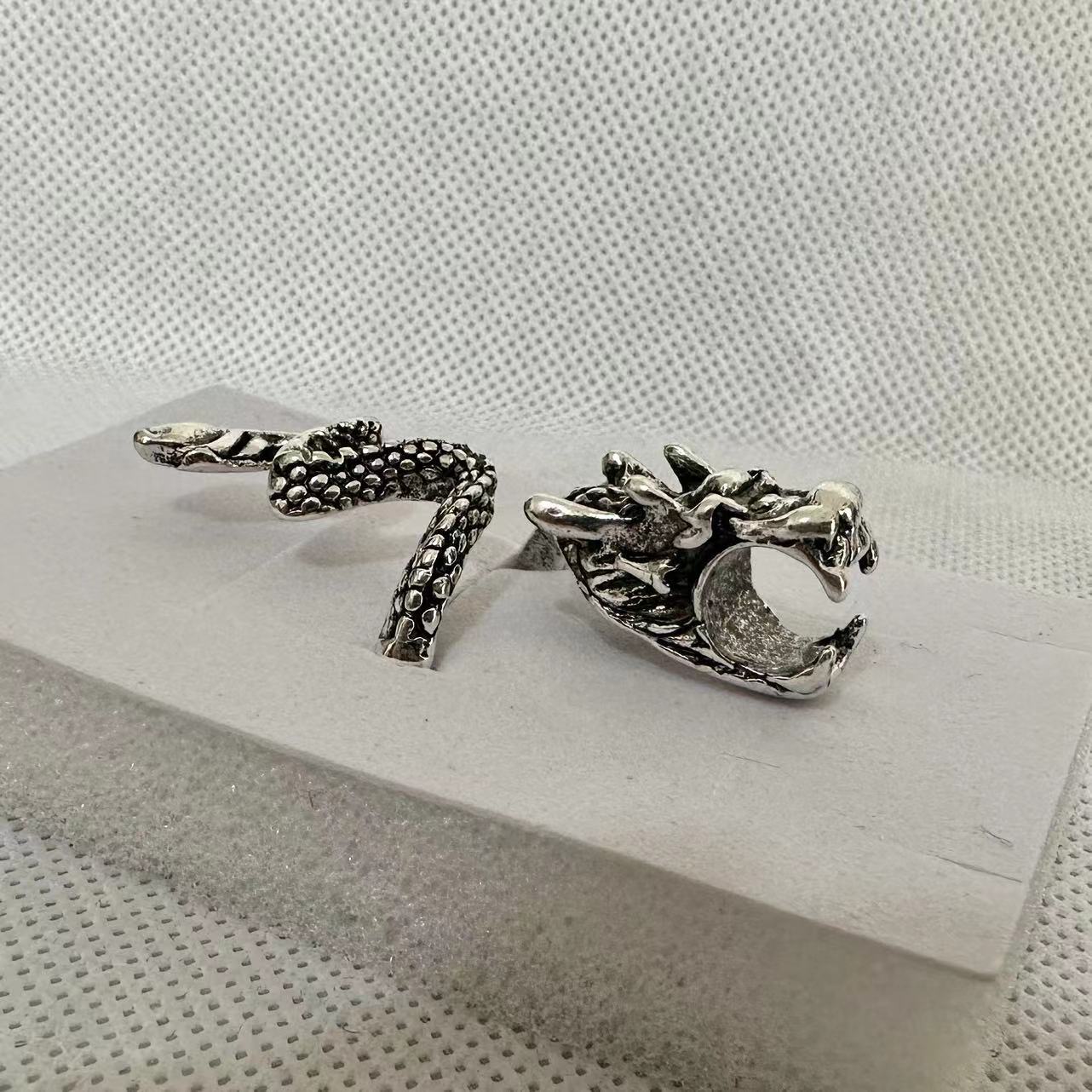 Smoke King Silver Dragon Cigarette Holder Ring | Retro Adjustable Finger Clip | Hands-Free Smoking Accessory for Men | Stylish Gift